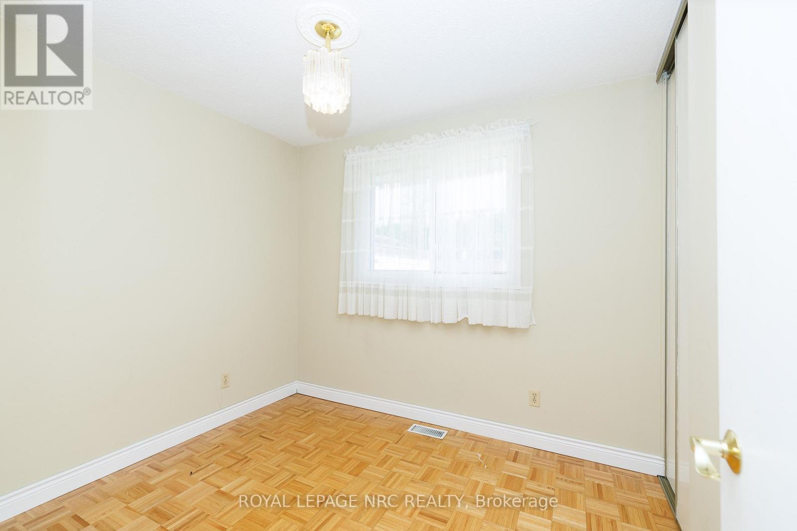 6518 Harmony Avenue, Niagara Falls, Ontario  L2H 1Z4 - Photo 24 - X12993742