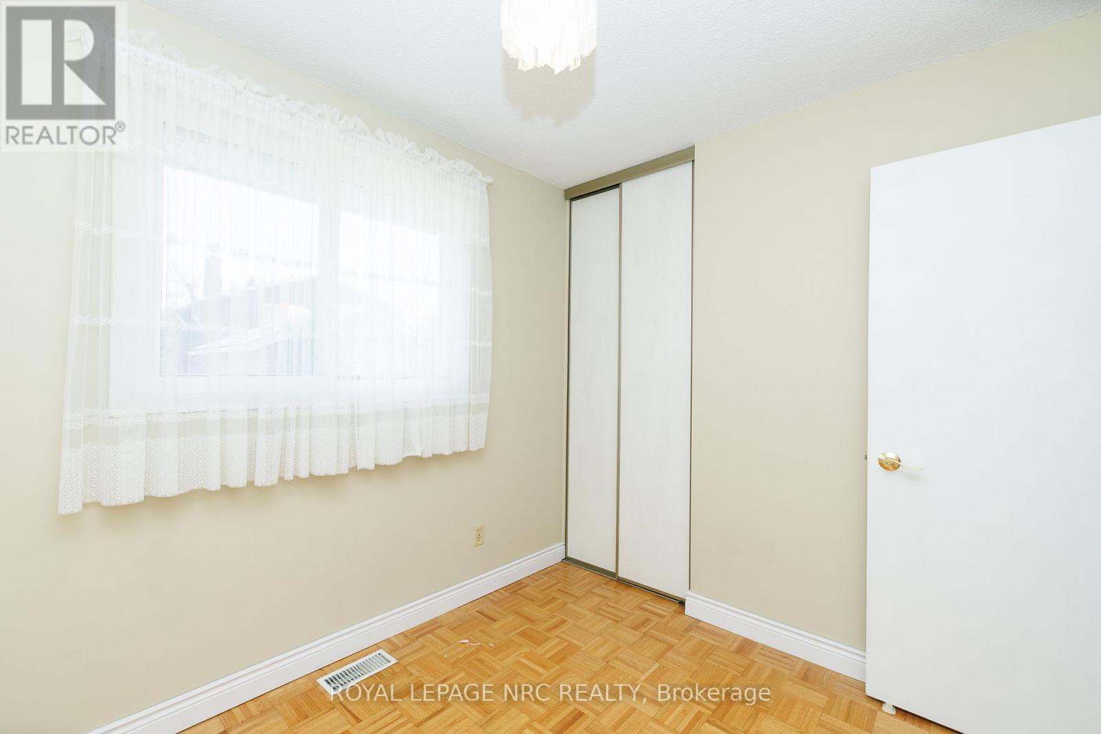 6518 Harmony Avenue, Niagara Falls, Ontario  L2H 1Z4 - Photo 25 - X12993742