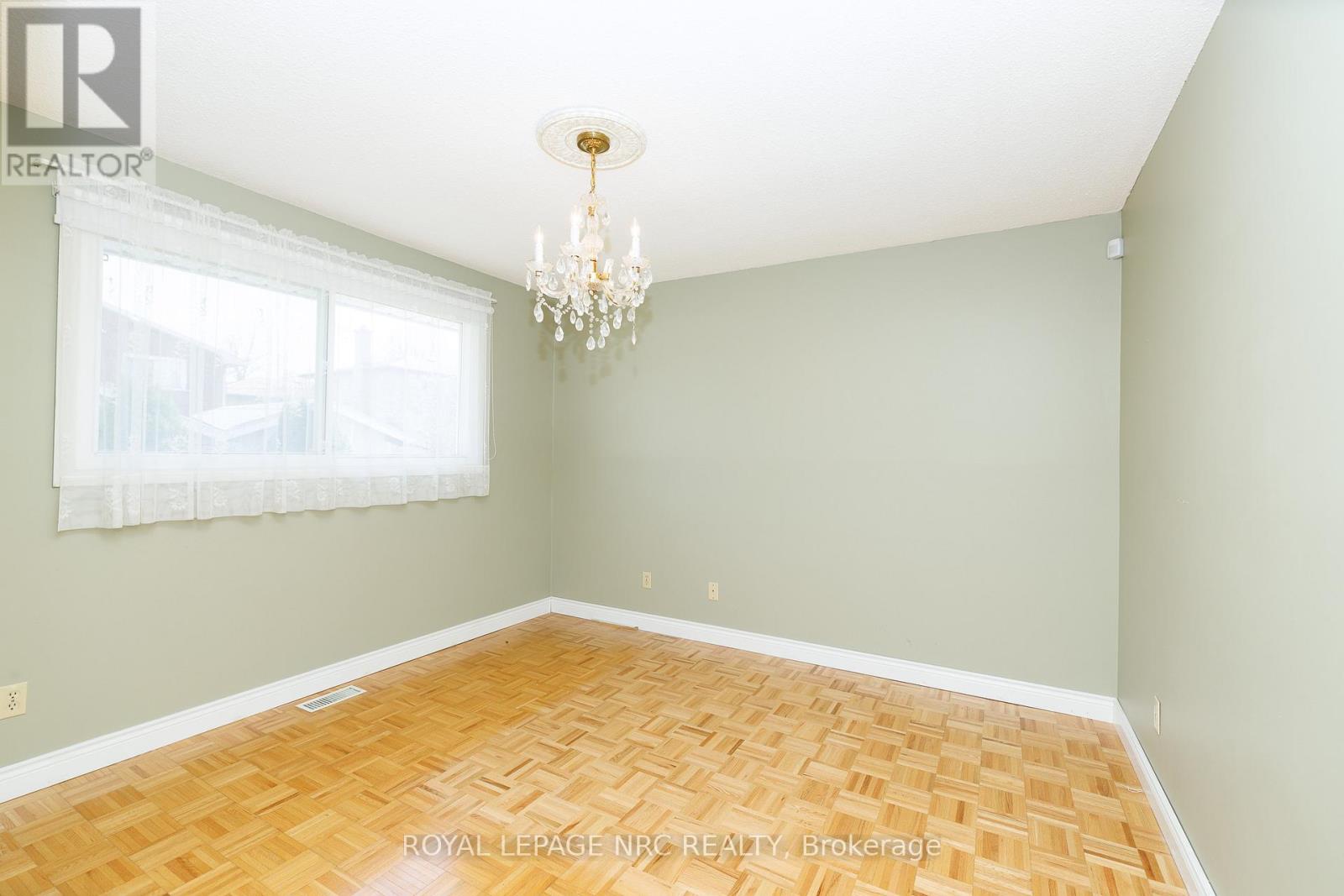 6518 Harmony Avenue, Niagara Falls, Ontario  L2H 1Z4 - Photo 28 - X12993742