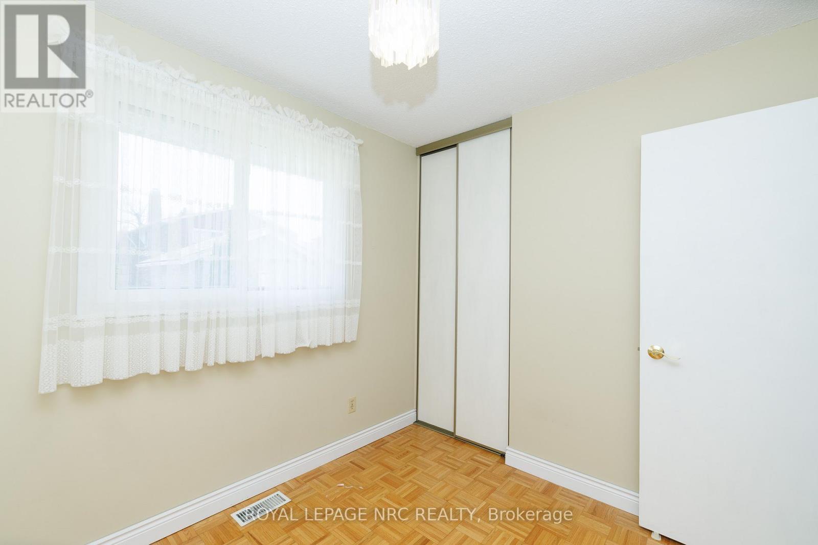 6518 Harmony Avenue, Niagara Falls, Ontario  L2H 1Z4 - Photo 33 - X12993742