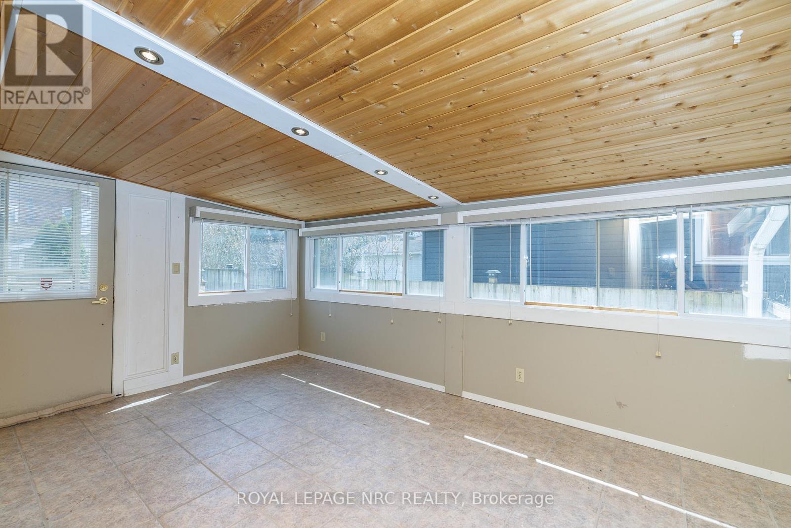 6518 Harmony Avenue, Niagara Falls, Ontario  L2H 1Z4 - Photo 35 - X12993742