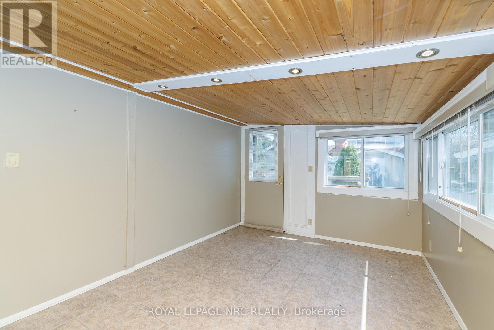 6518 Harmony Avenue, Niagara Falls, Ontario  L2H 1Z4 - Photo 36 - X12993742