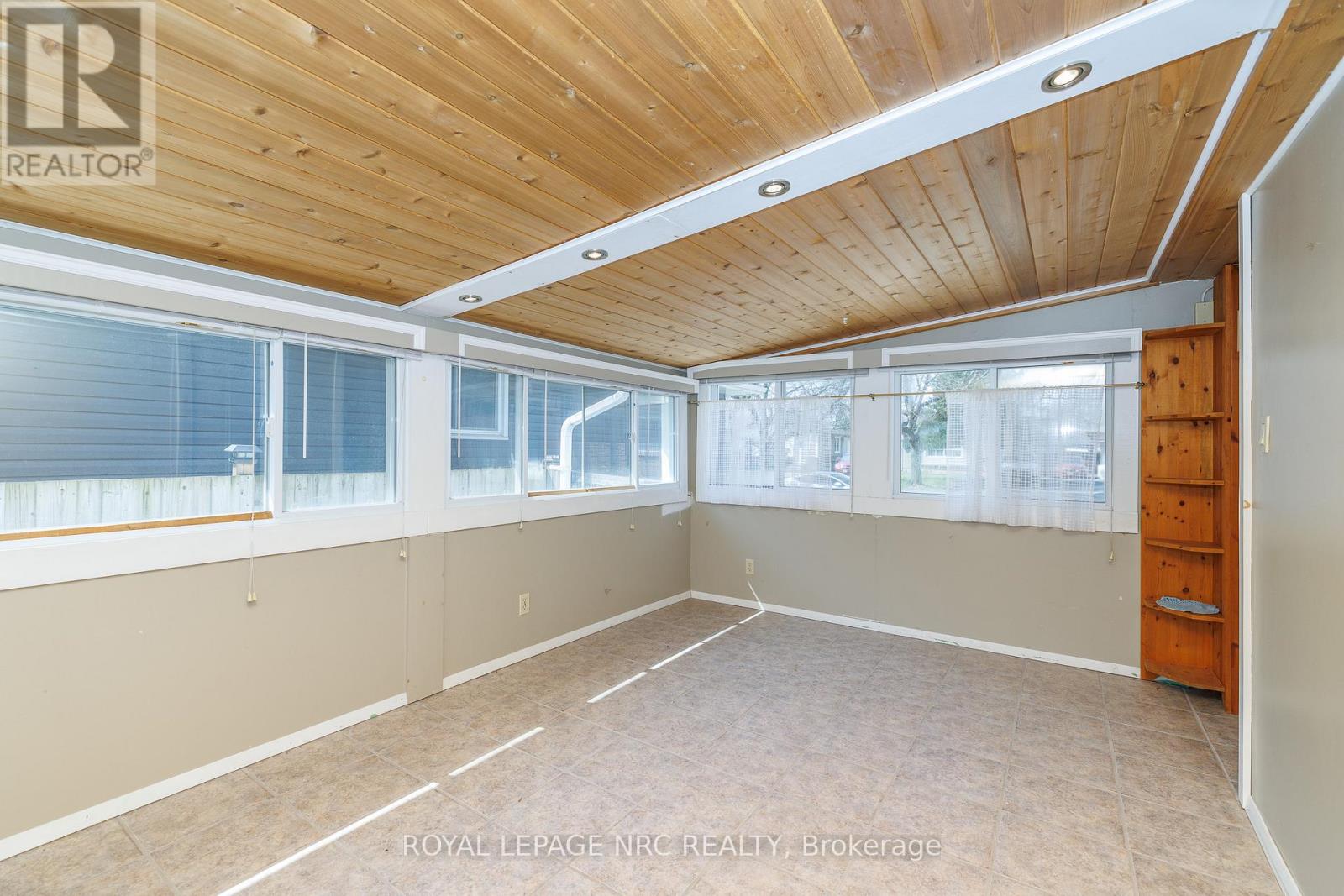 6518 Harmony Avenue, Niagara Falls, Ontario  L2H 1Z4 - Photo 37 - X12993742