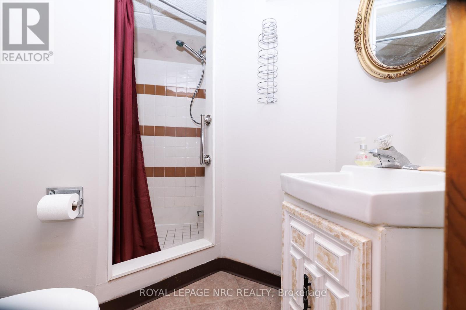 6518 Harmony Avenue, Niagara Falls, Ontario  L2H 1Z4 - Photo 43 - X12993742