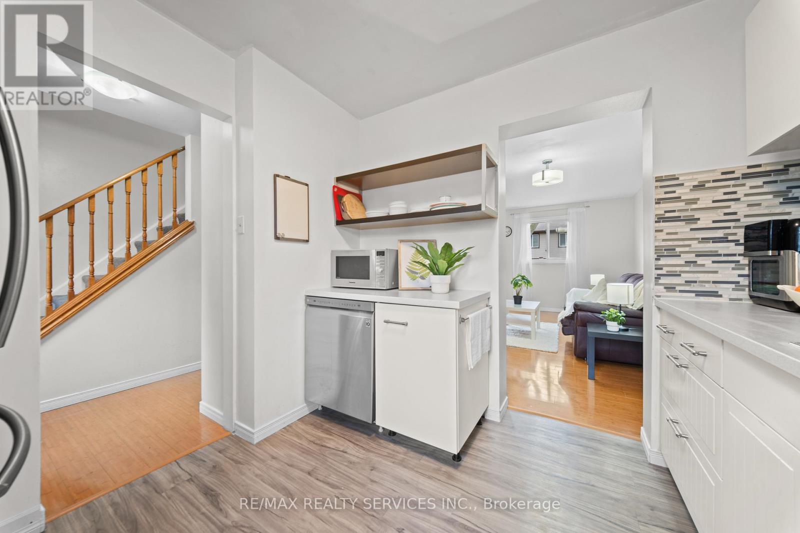 107 - 45 Hansen Road N, Brampton, Ontario L6V 3P6 - Photo 13 - W12993676