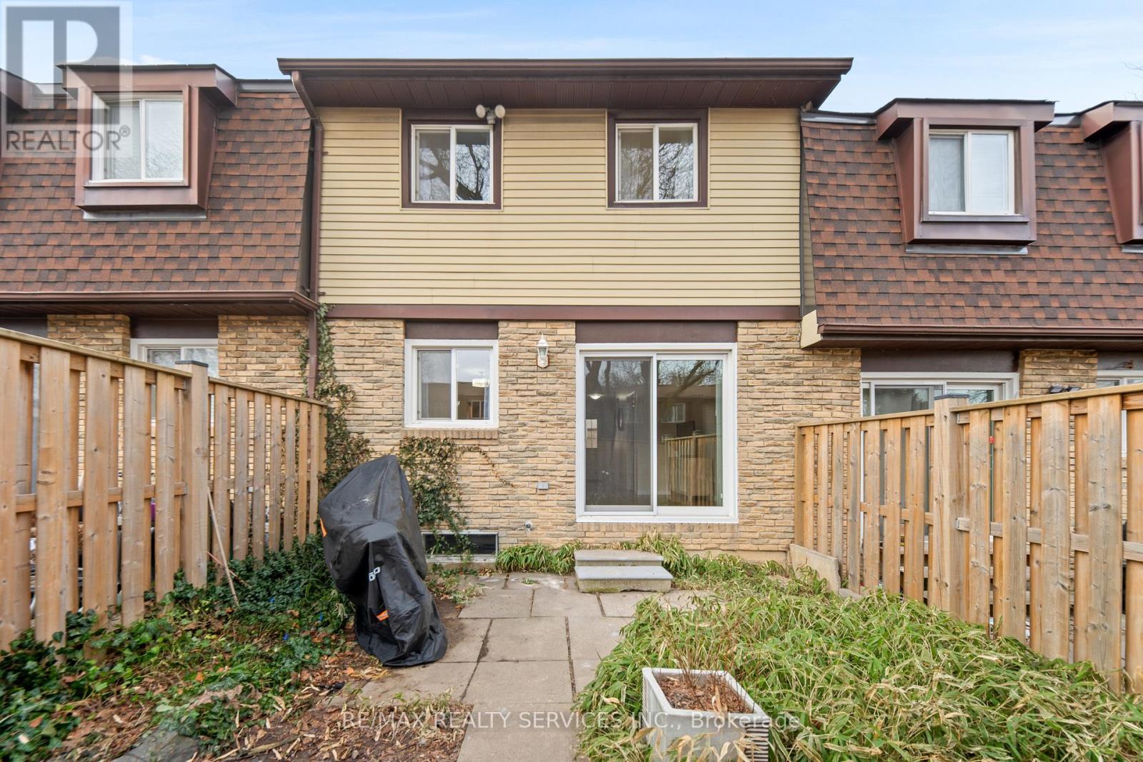 107 - 45 Hansen Road N, Brampton, Ontario L6V 3P6 - Photo 37 - W12993676