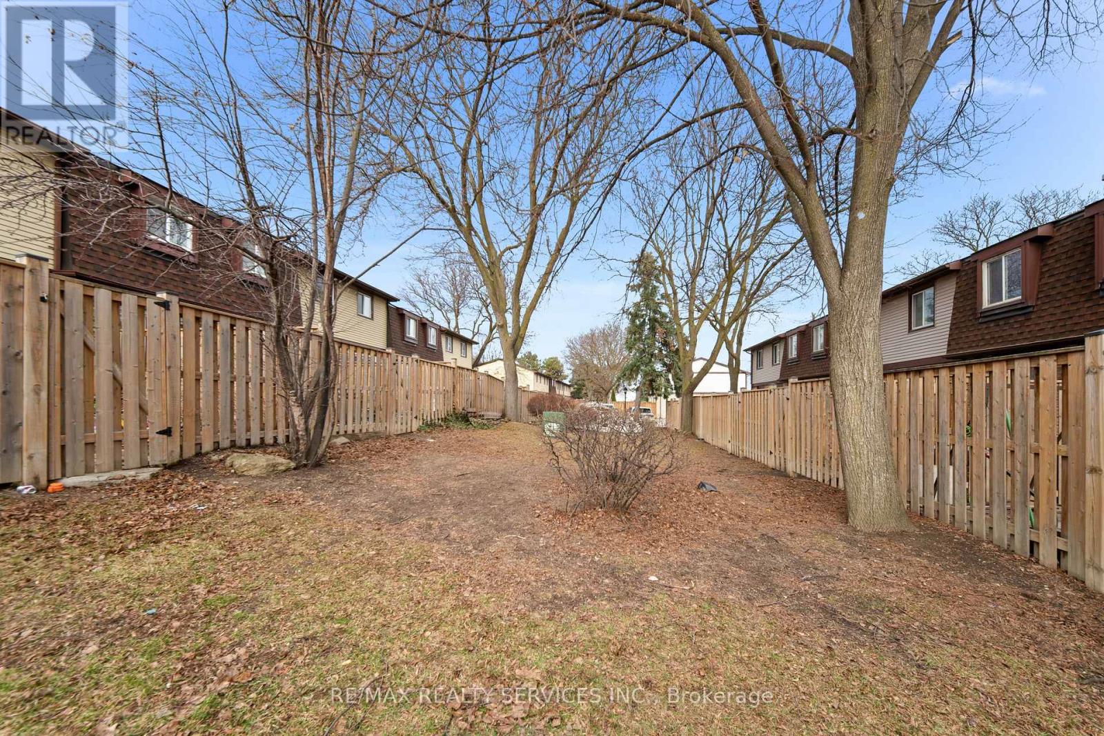 107 - 45 Hansen Road N, Brampton, Ontario L6V 3P6 - Photo 41 - W12993676