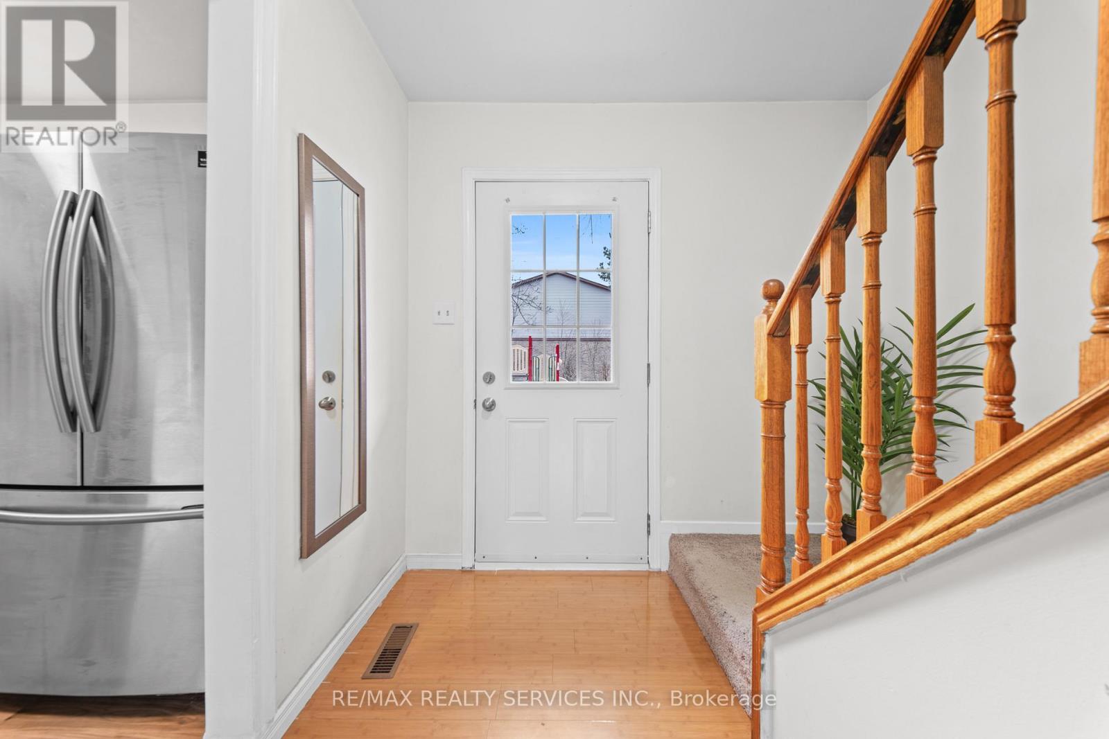 107 - 45 Hansen Road N, Brampton, Ontario L6V 3P6 - Photo 7 - W12993676