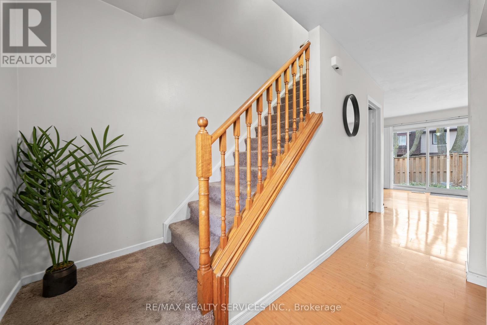 107 - 45 Hansen Road N, Brampton, Ontario L6V 3P6 - Photo 9 - W12993676