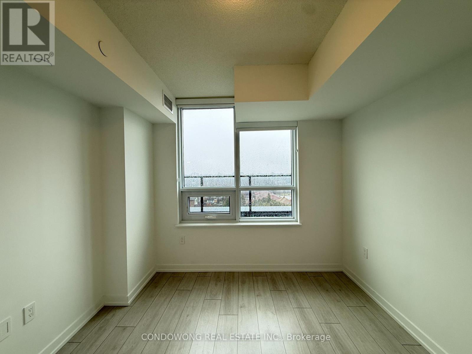 810 - 556 Marlee Avenue, Toronto, Ontario  M6B 0B1 - Photo 4 - W12993678