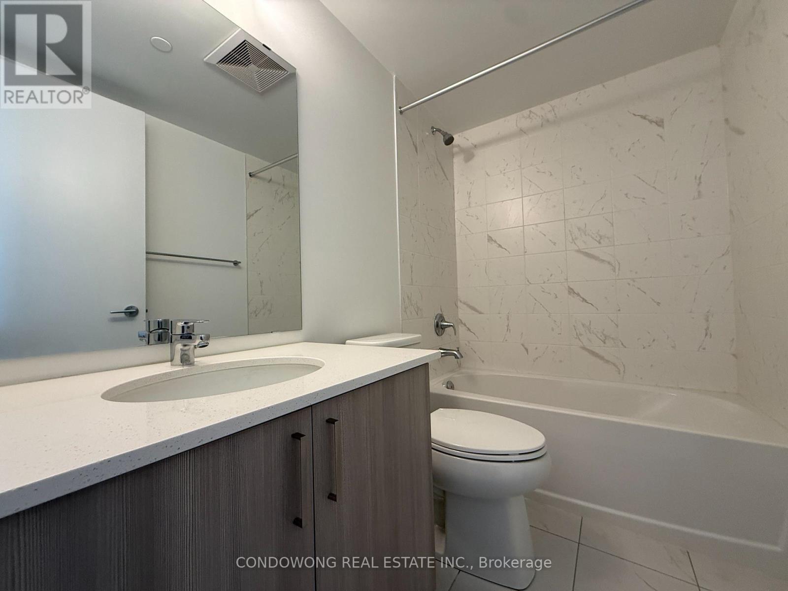 810 - 556 Marlee Avenue, Toronto, Ontario  M6B 0B1 - Photo 6 - W12993678