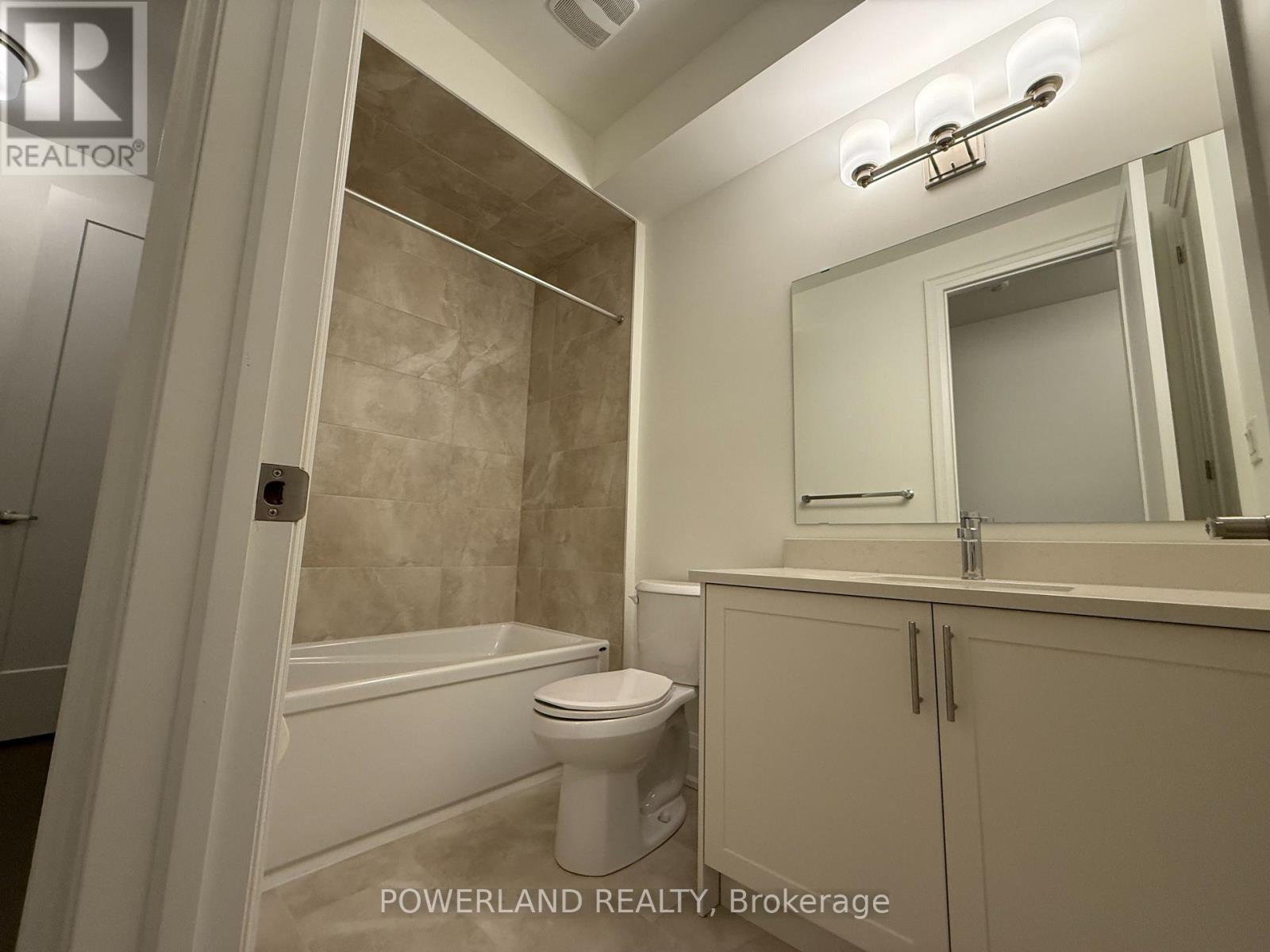 3301 Azam Way, Oakville, Ontario  L6M 5S2 - Photo 12 - W12993740