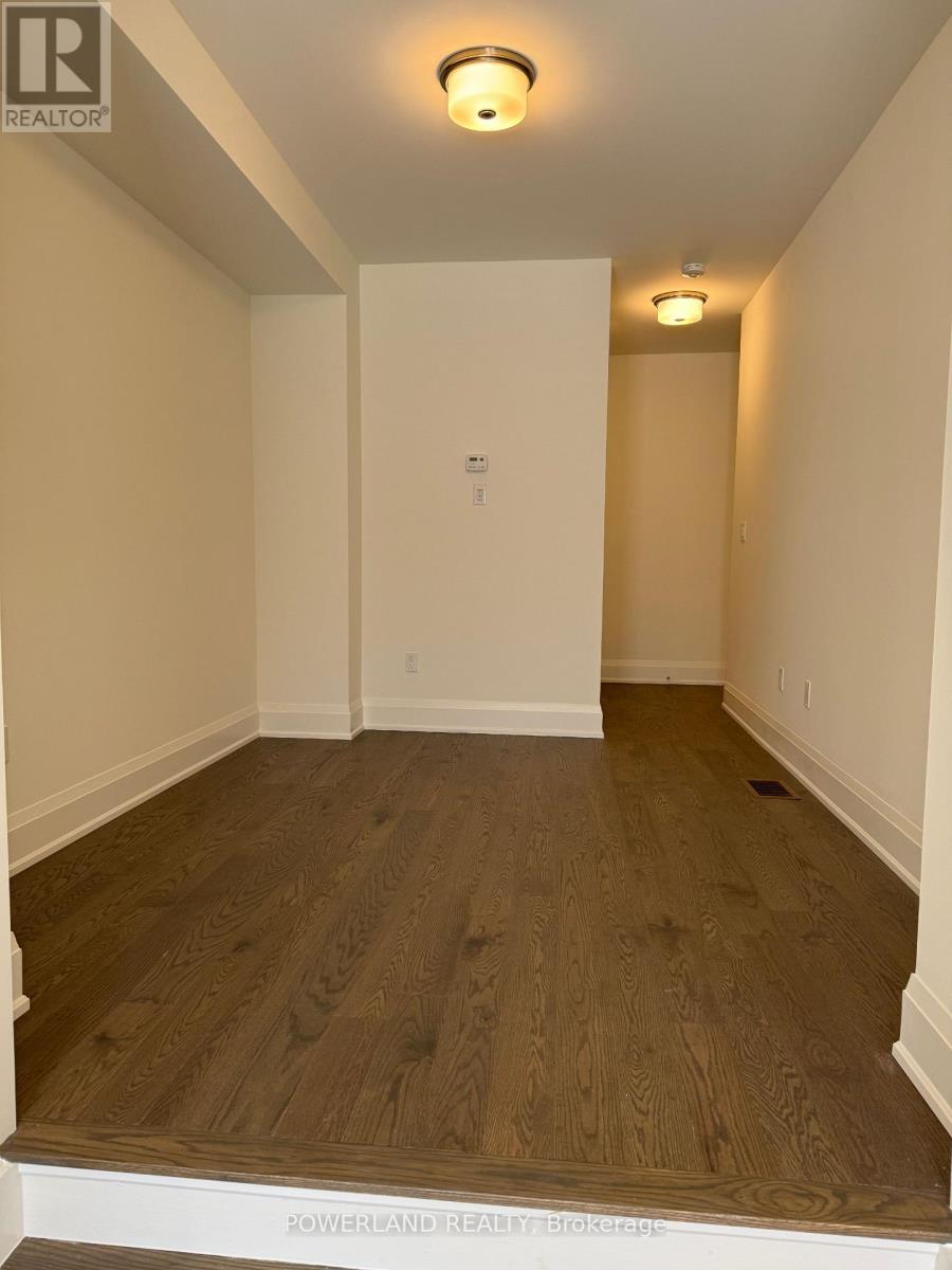 3301 Azam Way, Oakville, Ontario  L6M 5S2 - Photo 2 - W12993740