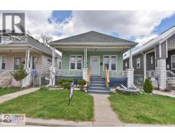 558 ELM, Windsor, Ontario