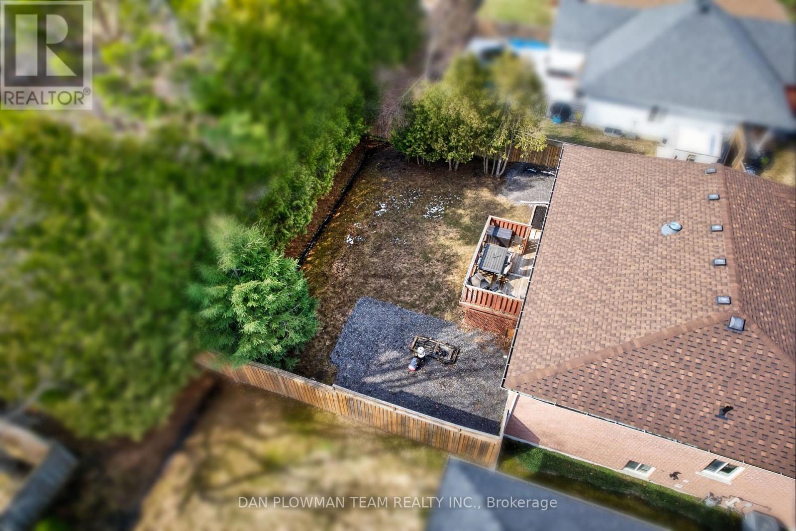 10 Springbank Road, Kawartha Lakes, Ontario  K0L 2W0 - Photo 37 - X12993684