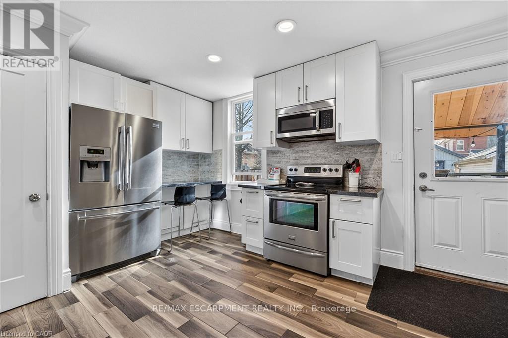 179 Burris Street, Hamilton, Ontario  L8M 2J7 - Photo 10 - X12993718