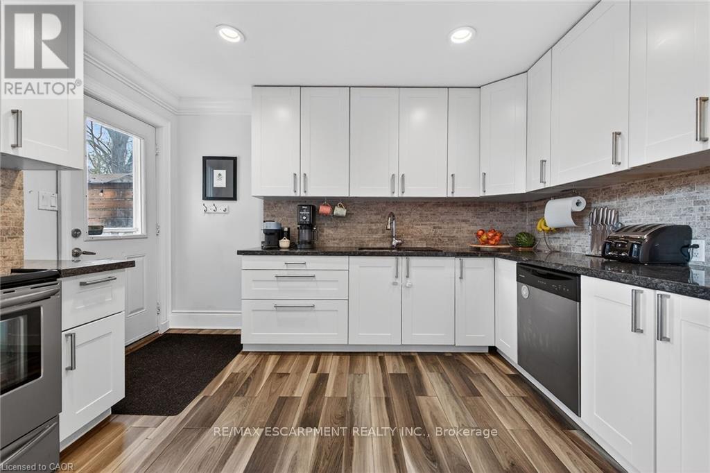 179 Burris Street, Hamilton, Ontario  L8M 2J7 - Photo 7 - X12993718