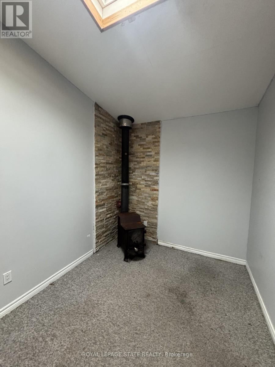 205 Ivon Avenue, Hamilton, Ontario  L8H 5S9 - Photo 13 - X12993728