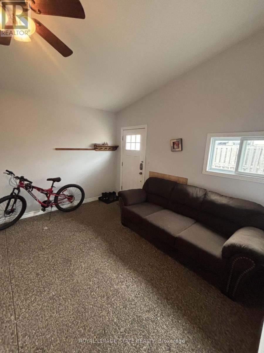 205 Ivon Avenue, Hamilton, Ontario  L8H 5S9 - Photo 14 - X12993728