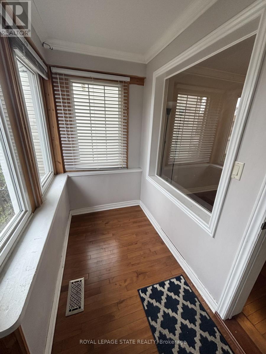 205 Ivon Avenue, Hamilton, Ontario  L8H 5S9 - Photo 6 - X12993728