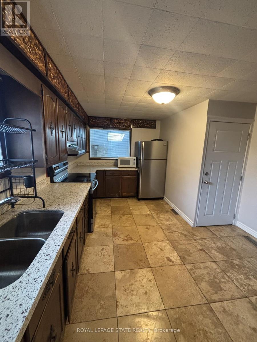 205 Ivon Avenue, Hamilton, Ontario  L8H 5S9 - Photo 9 - X12993728