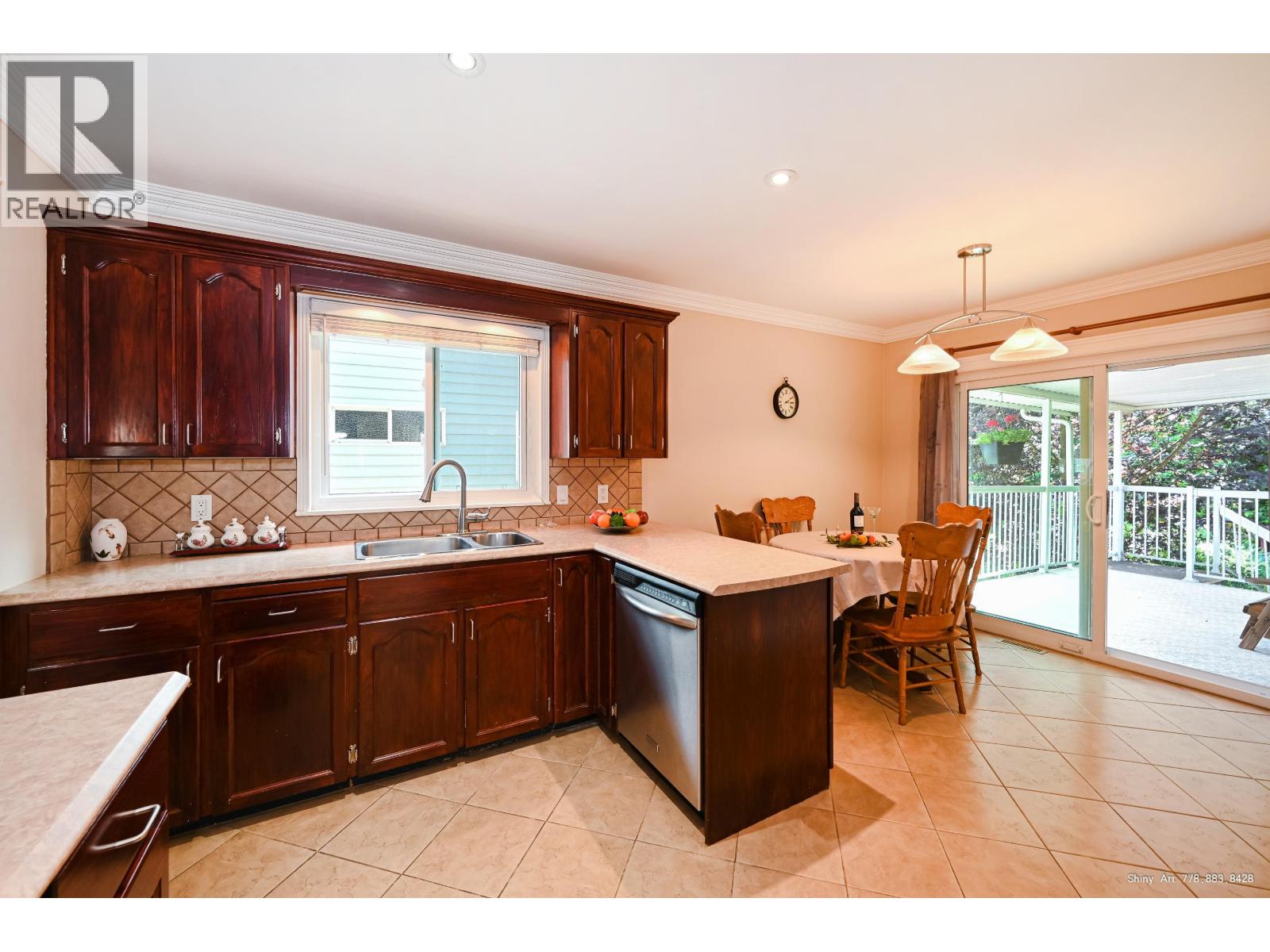 2845 Mccoomb Drive, Coquitlam, British Columbia  V3B 6L2 - Photo 14 - R3110433