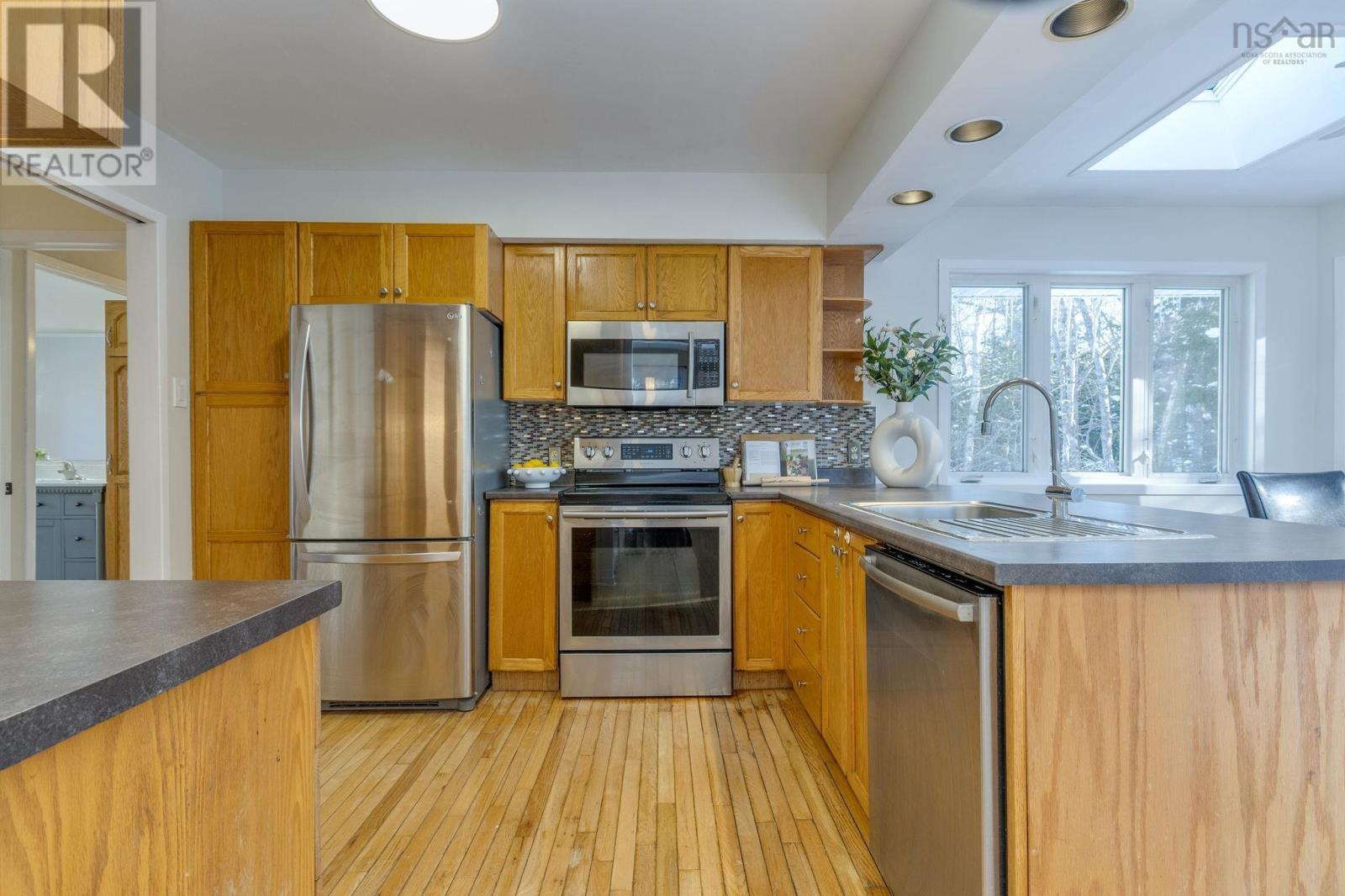 5 Lisa Court, Hammonds Plains, Nova Scotia  B4B 1K4 - Photo 12 - 202603068