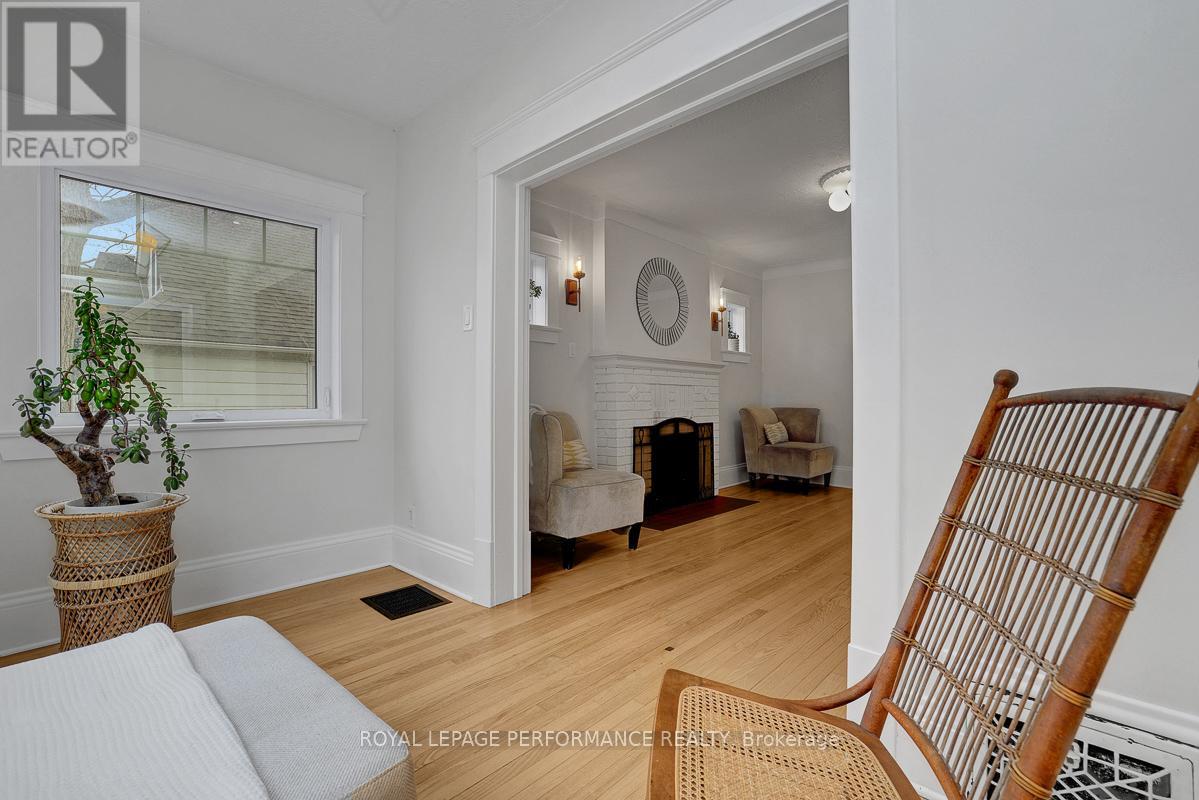 824 Fisher Avenue, Ottawa, Ontario K1Z 6P2 - Photo 10 - X12993770