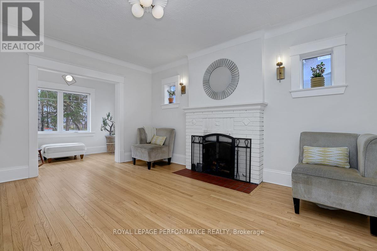 824 Fisher Avenue, Ottawa, Ontario K1Z 6P2 - Photo 6 - X12993770