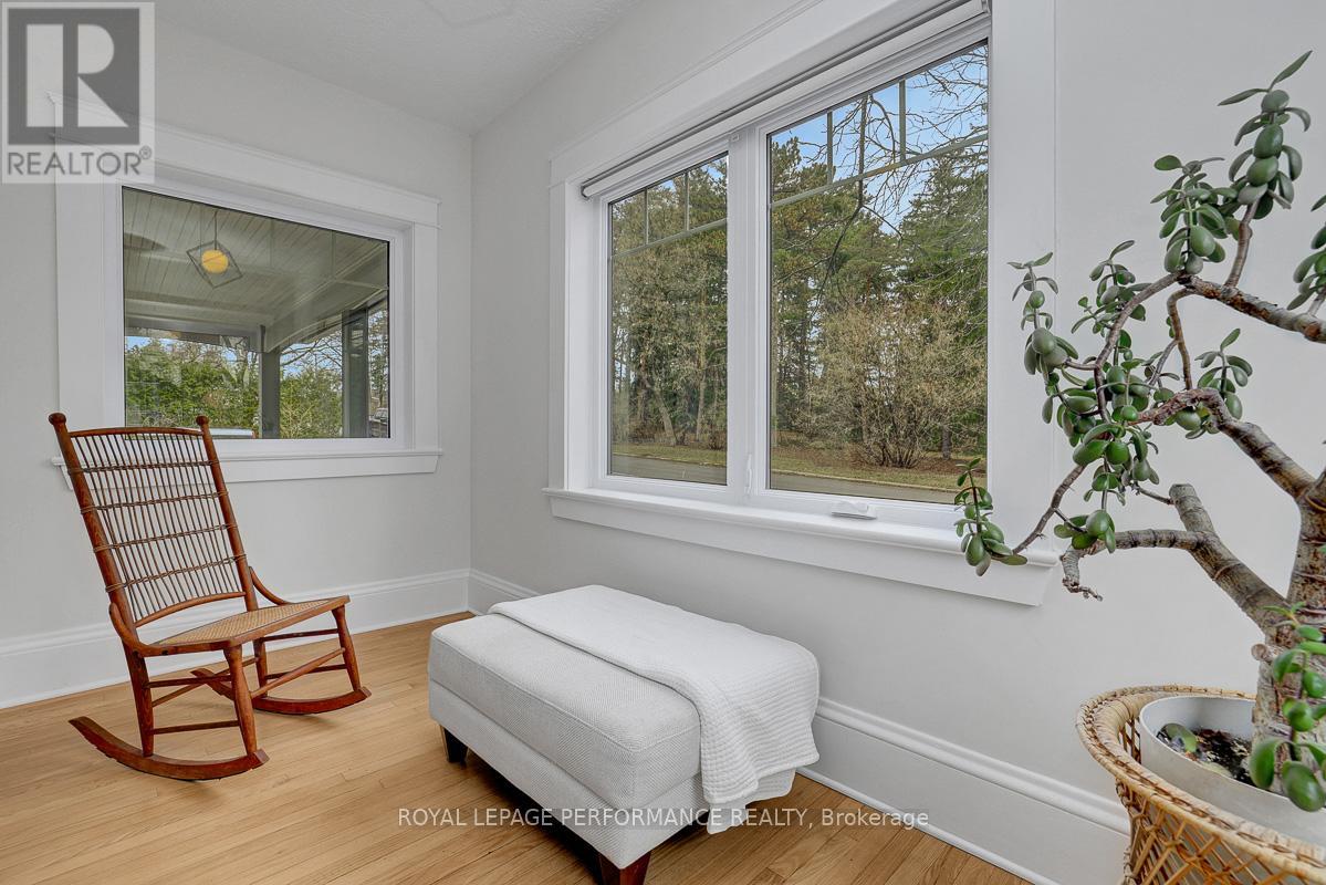 824 Fisher Avenue, Ottawa, Ontario K1Z 6P2 - Photo 9 - X12993770