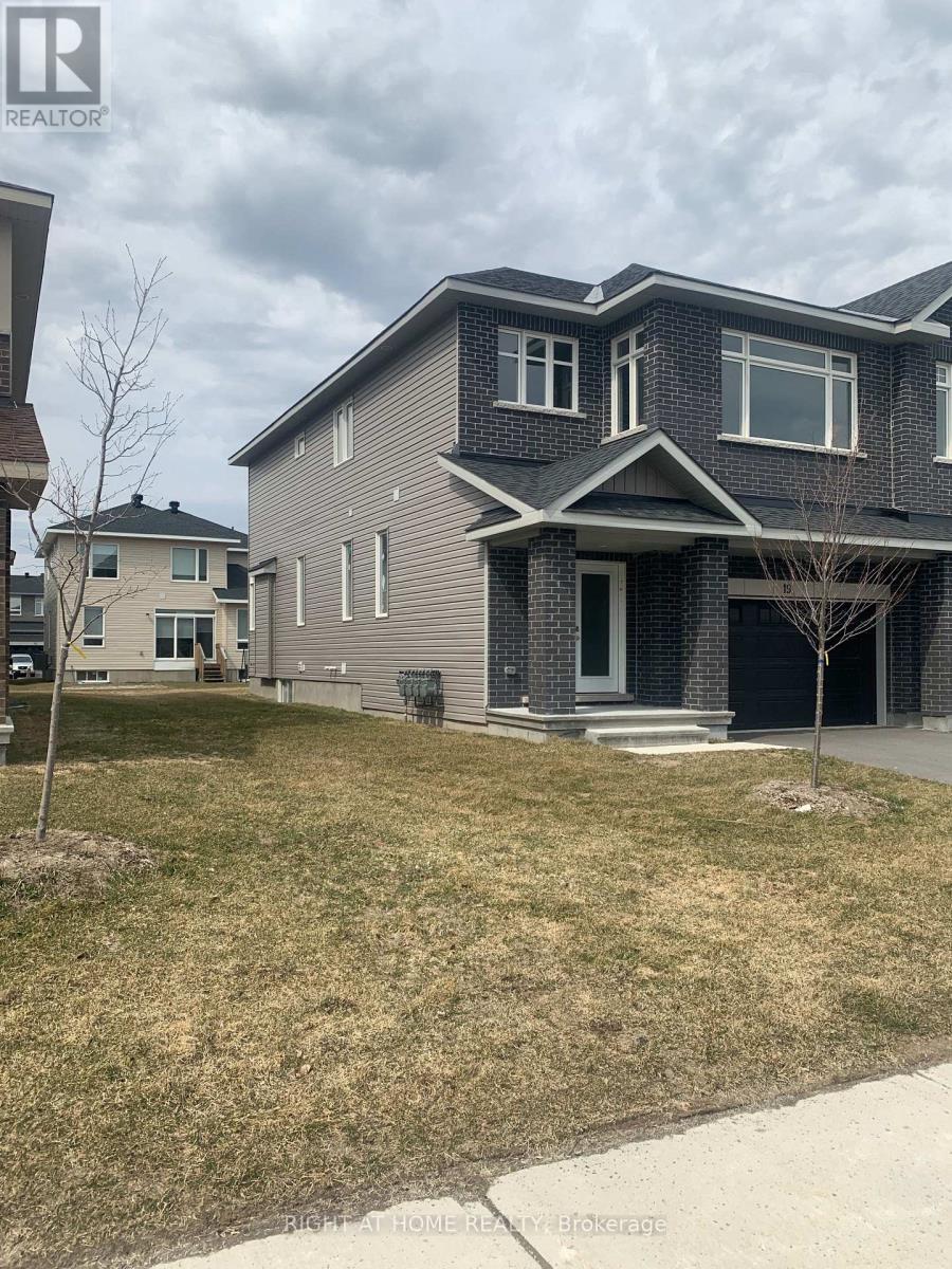 19 Wylie Way, Carleton Place, Ontario  K7C 0C4 - Photo 2 - X12993780