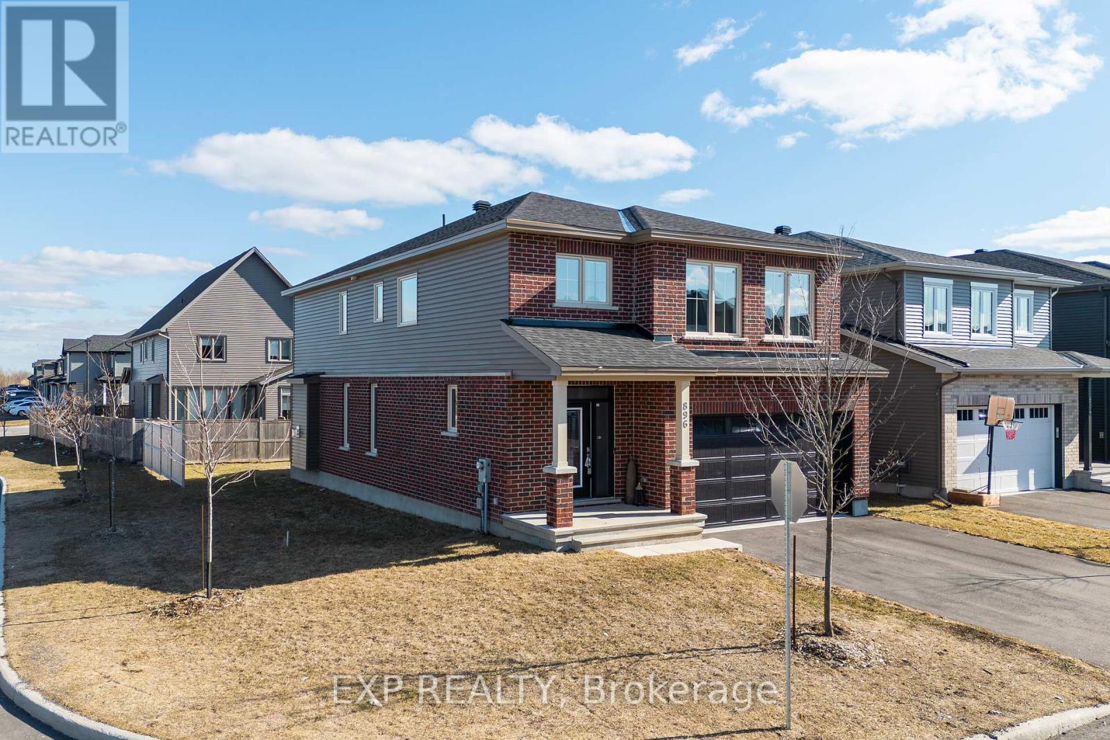 896 Sendero Way, Ottawa, Ontario  K2S 2W8 - Photo 2 - X12993782