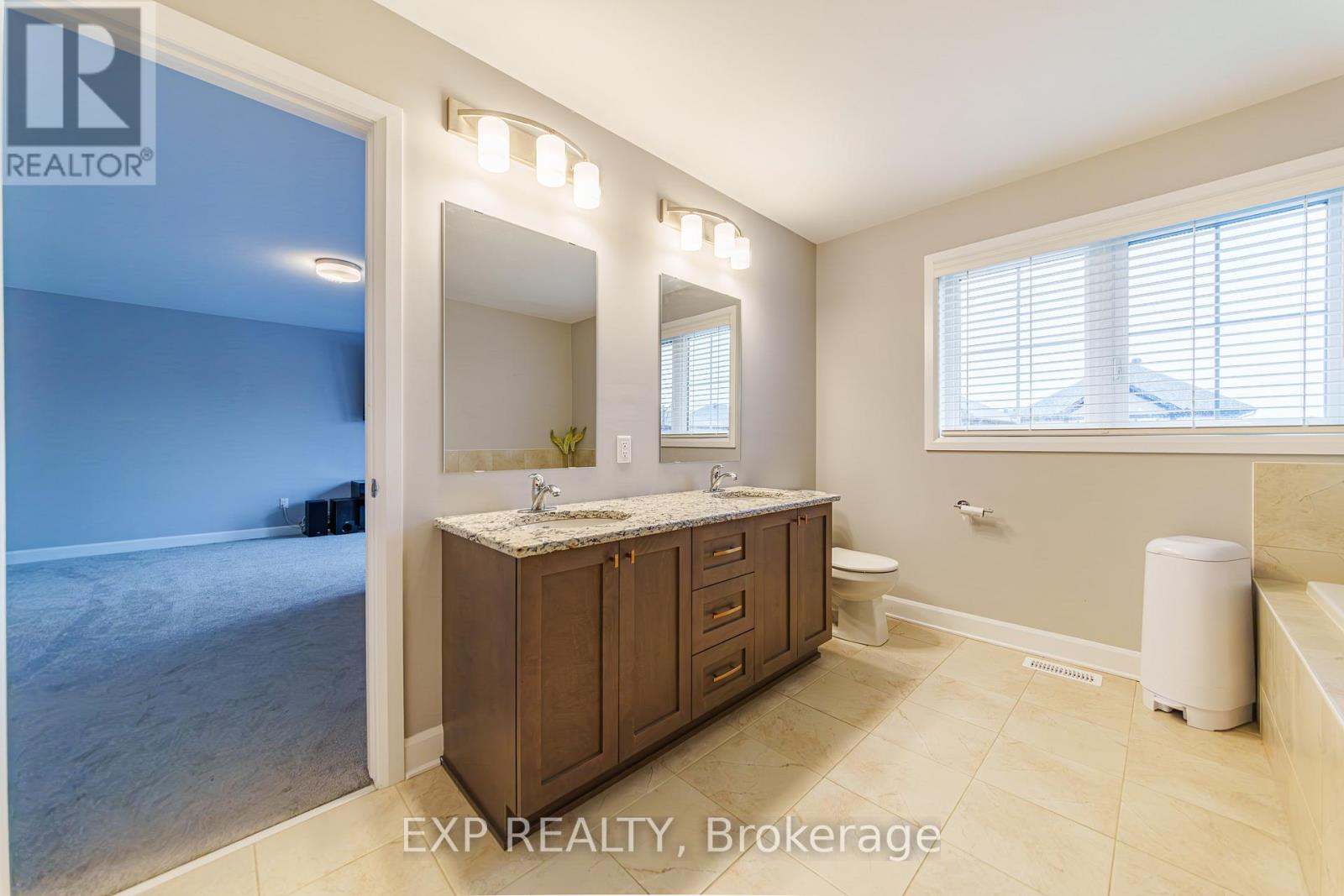 896 Sendero Way, Ottawa, Ontario  K2S 2W8 - Photo 22 - X12993782