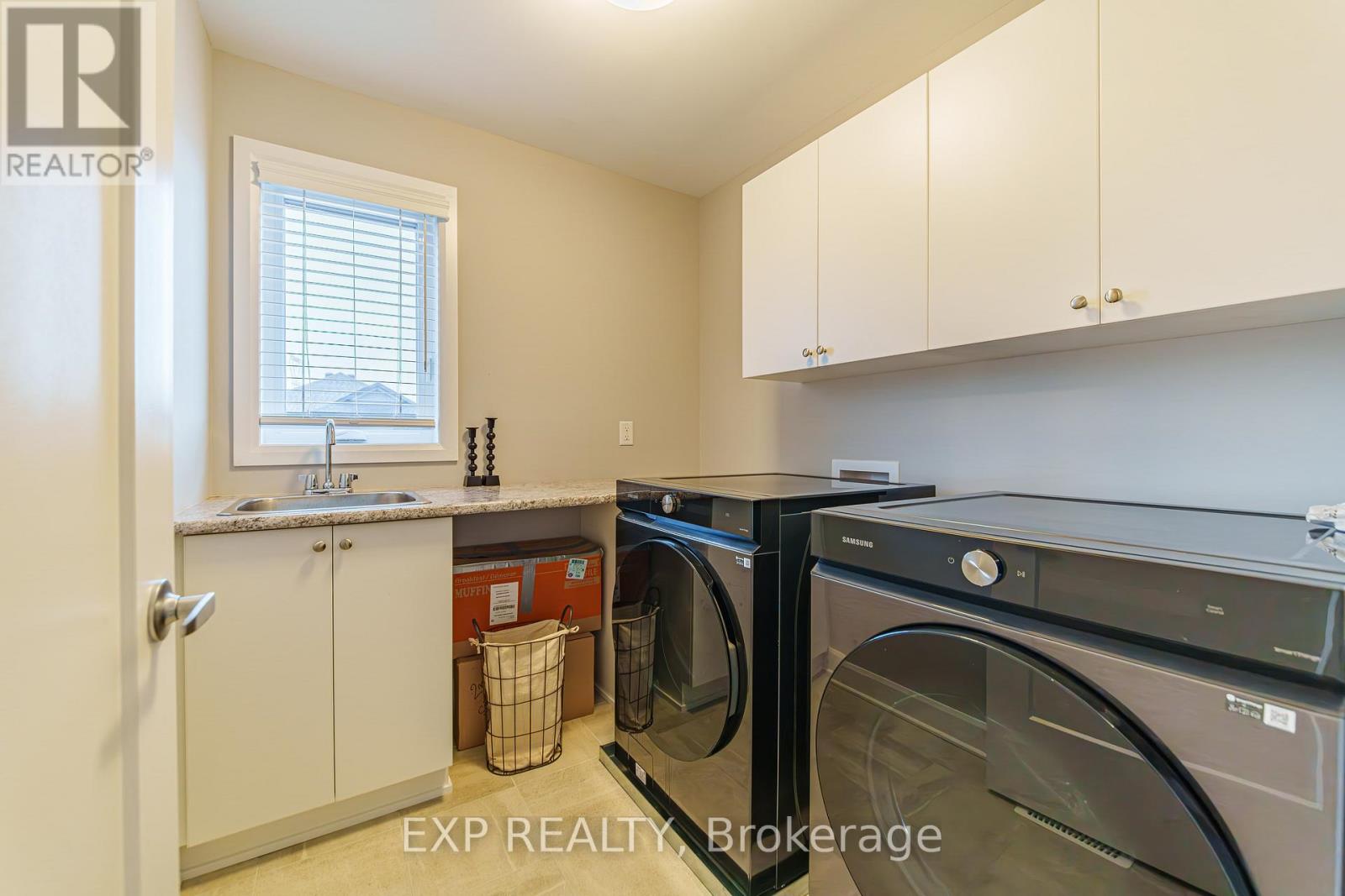 896 Sendero Way, Ottawa, Ontario  K2S 2W8 - Photo 25 - X12993782