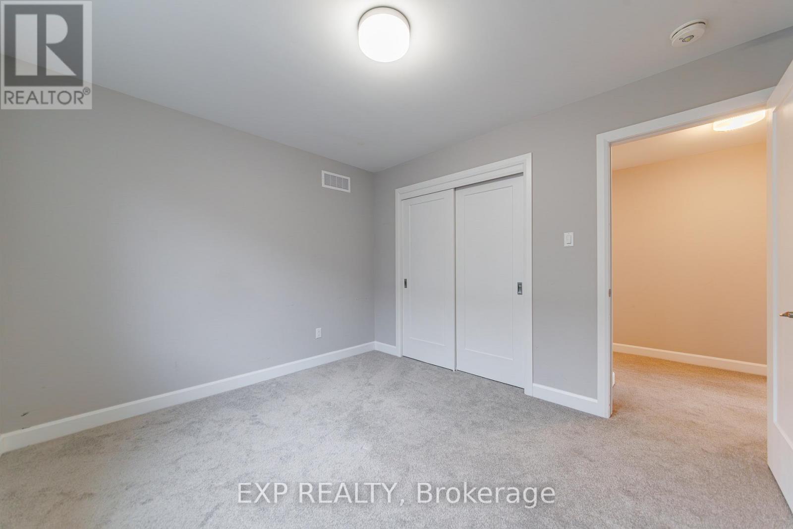 896 Sendero Way, Ottawa, Ontario  K2S 2W8 - Photo 28 - X12993782