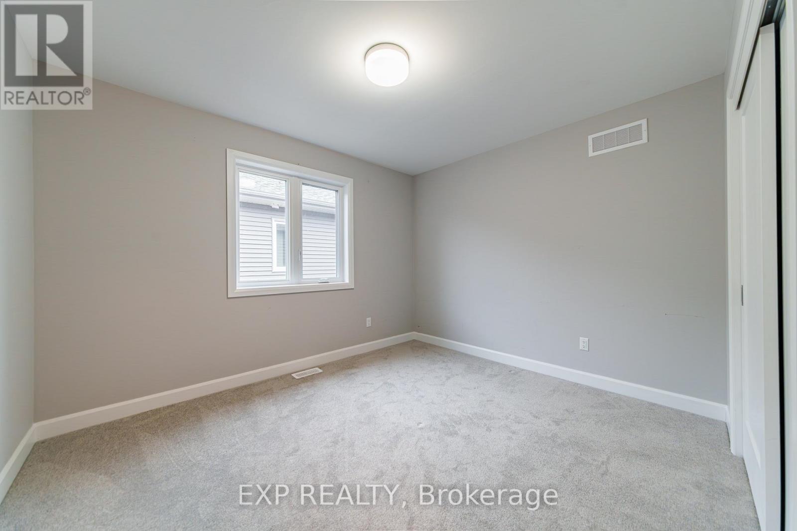 896 Sendero Way, Ottawa, Ontario  K2S 2W8 - Photo 29 - X12993782