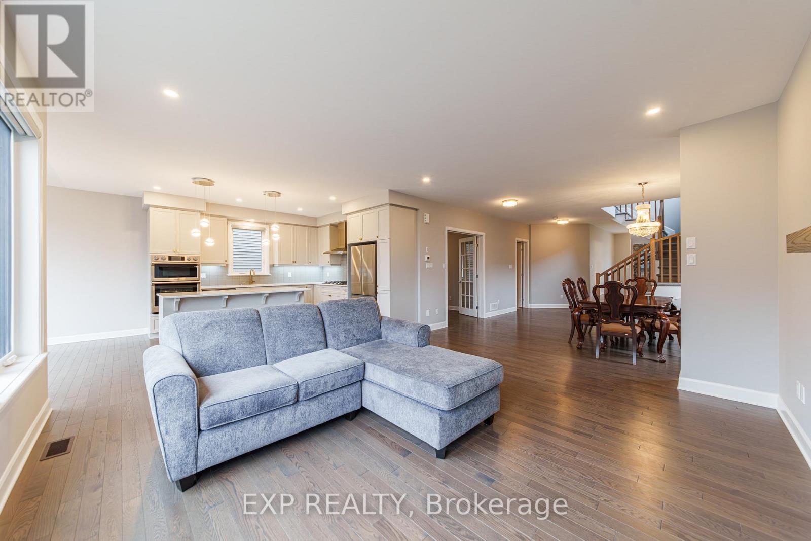 896 Sendero Way, Ottawa, Ontario  K2S 2W8 - Photo 9 - X12993782