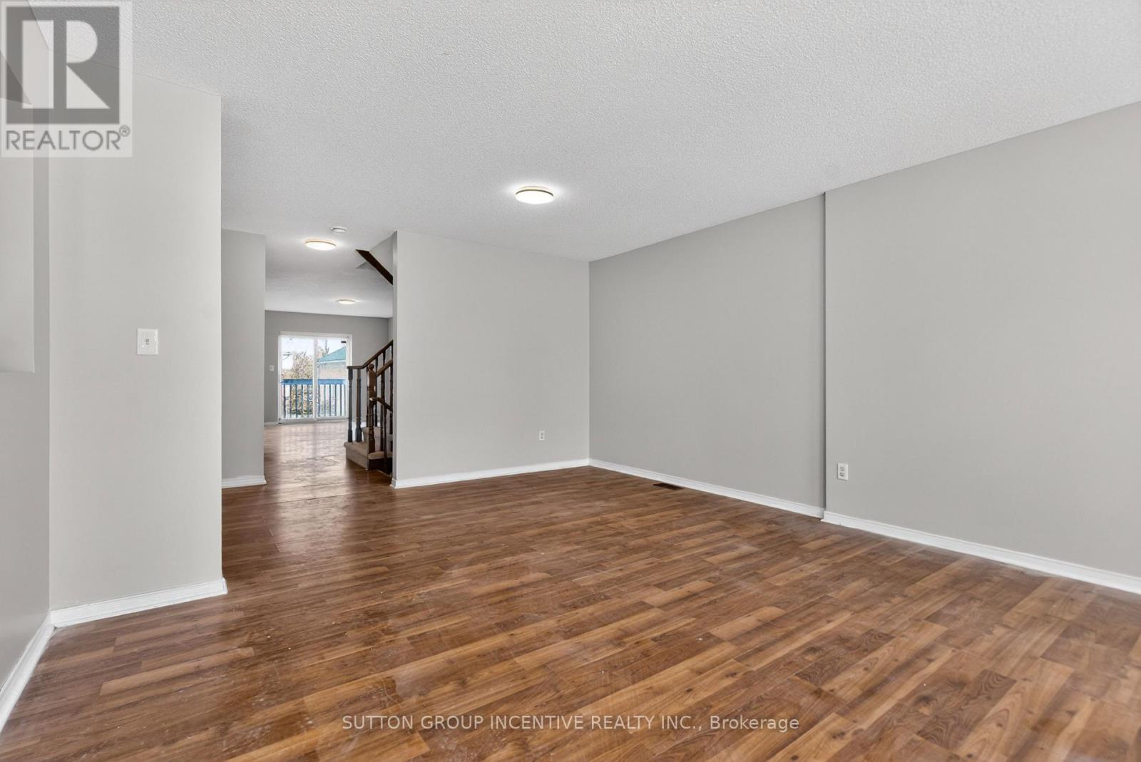 1410 Forest Street, Innisfil, Ontario  L9S 4Y4 - Photo 4 - N12984218