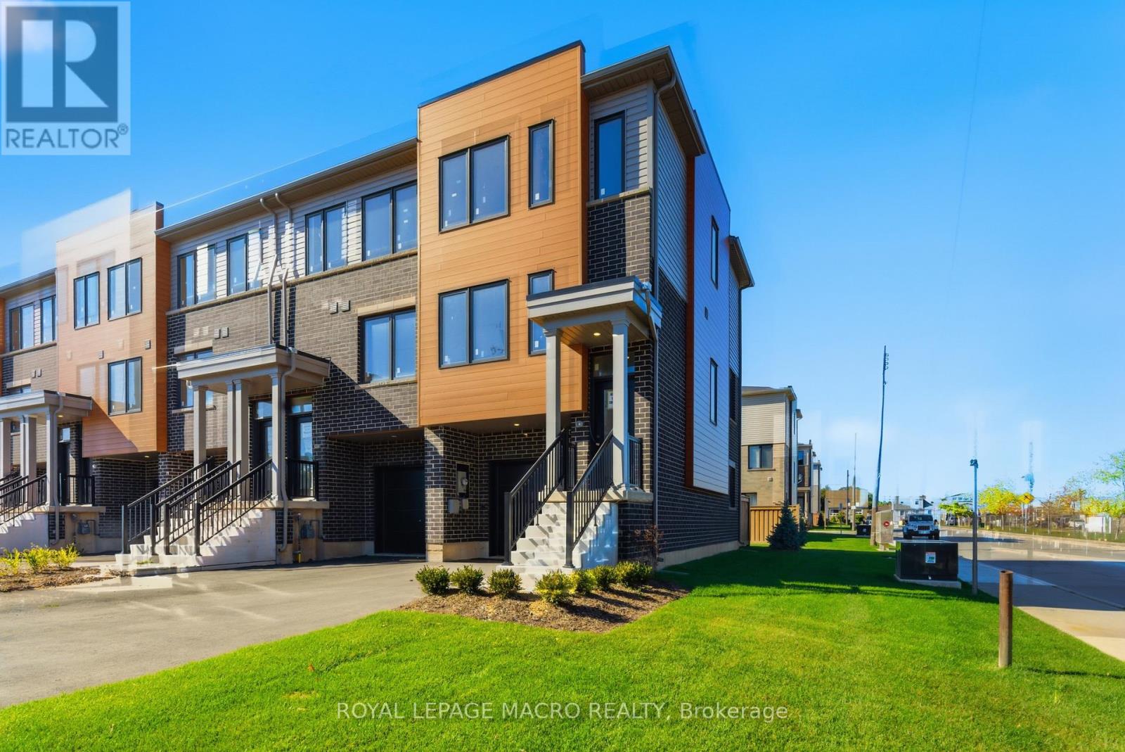 15B BINGHAM ROAD, Hamilton, Ontario