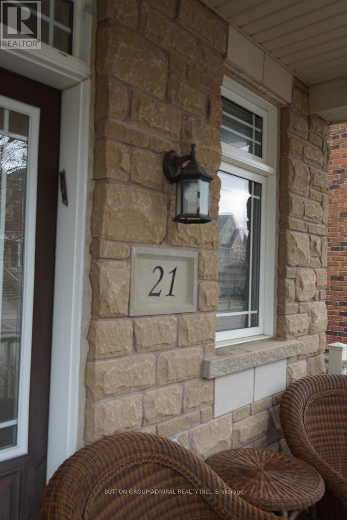 21 Asner Avenue, Vaughan, Ontario  L6A 0W6 - Photo 2 - N12993784