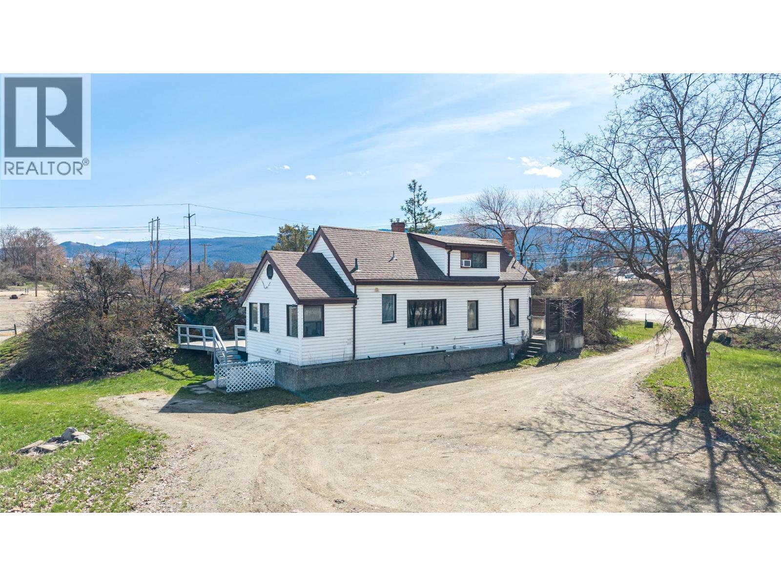 10091 6 Highway, Coldstream, British Columbia  V1B 3B6 - Photo 1 - 10378604