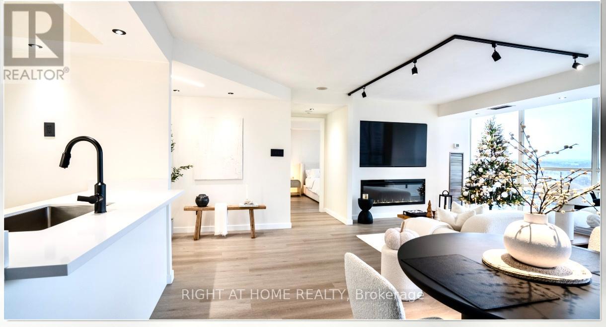 1705 - 50 Eglinton Avenue, Mississauga, Ontario  L5R 3P5 - Photo 16 - W12993778