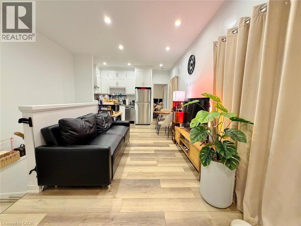 261 Belmont Avenue W Unit# C, Kitchener, Ontario  N2M 1M3 - Photo 4 - 40818527