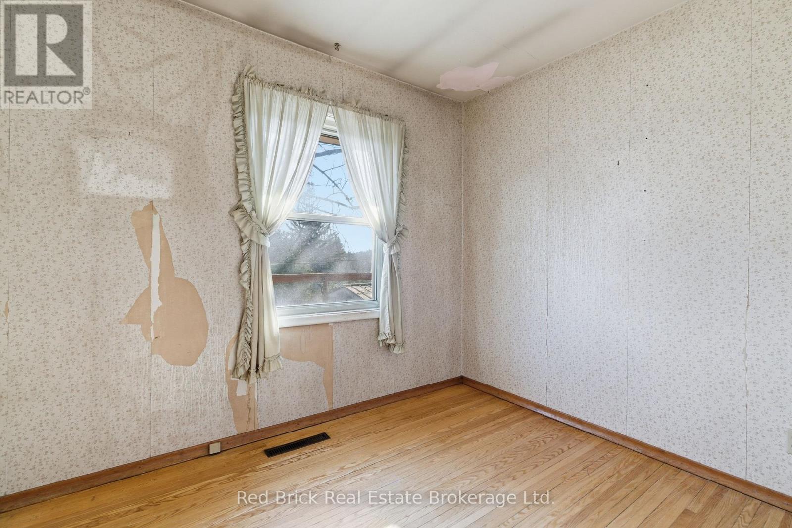 38 Dumbarton Street, Guelph, Ontario  N1E 3T3 - Photo 16 - X12990908