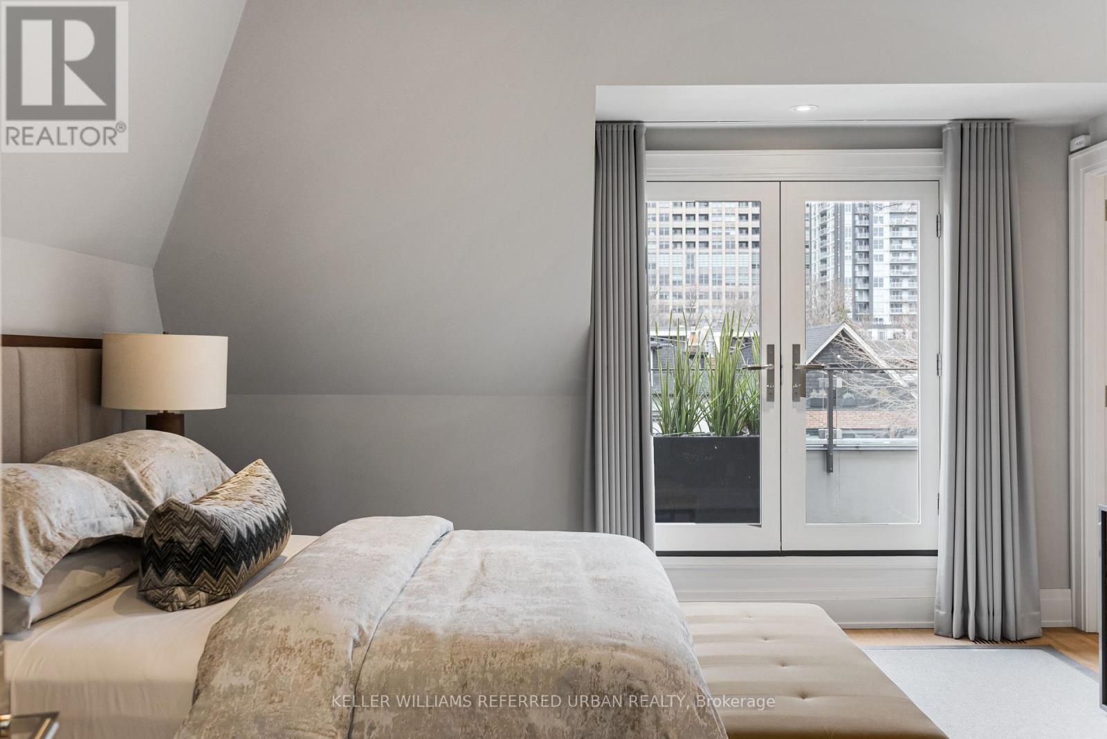 130 B Farnham Avenue, Toronto, Ontario  M4V 1H4 - Photo 34 - C12964354