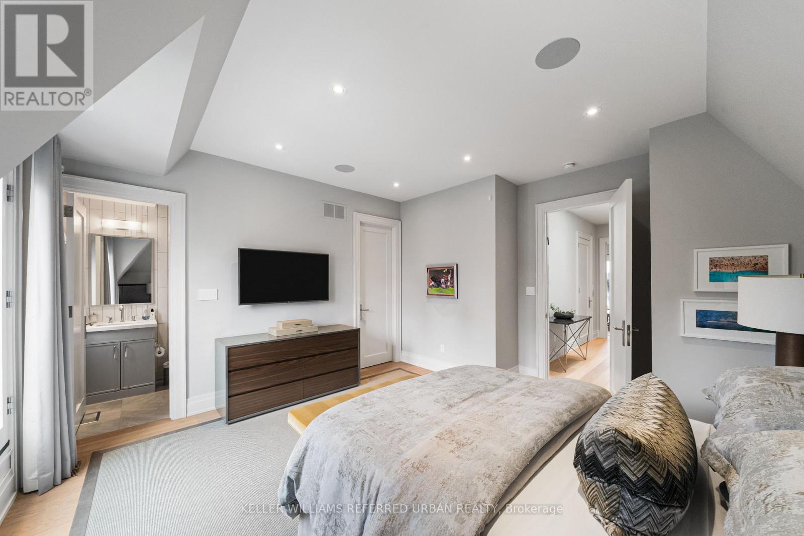 130 B Farnham Avenue, Toronto, Ontario  M4V 1H4 - Photo 35 - C12964354