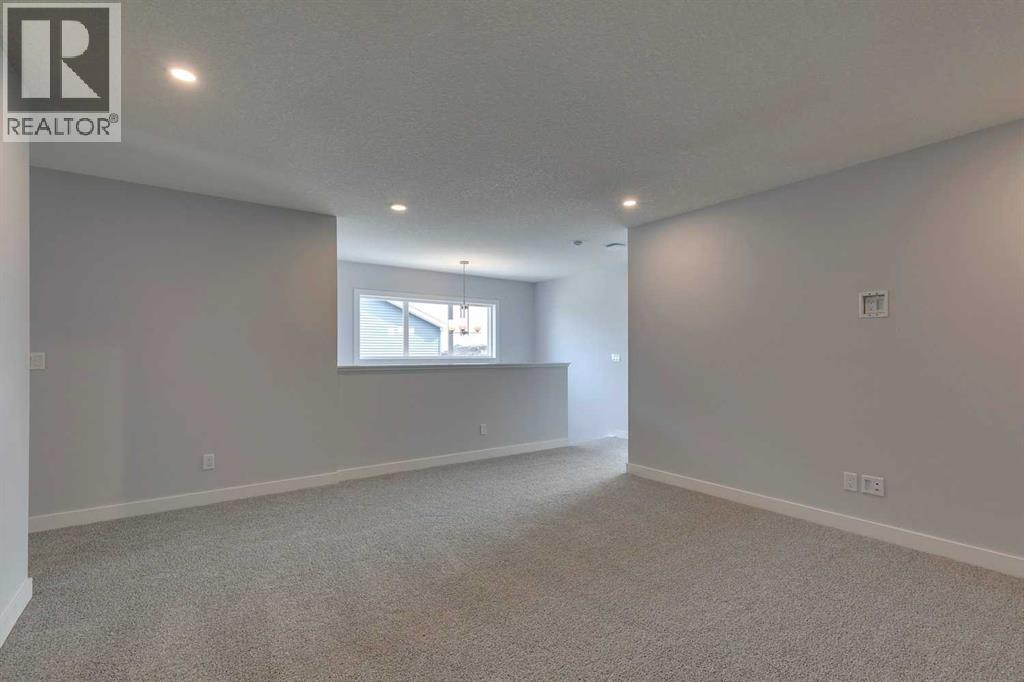 31 Creekstone Green SW, Calgary, Alberta  T2X 6H6 - Photo 21 - A2284189