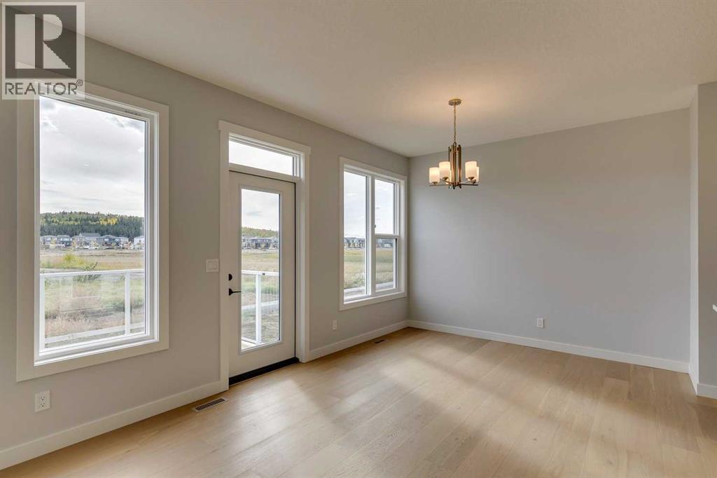 31 Creekstone Green SW, Calgary, Alberta  T2X 6H6 - Photo 15 - A2284189