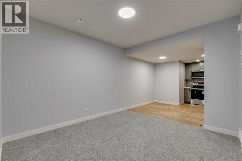 31 Creekstone Green SW, Calgary, Alberta  T2X 6H6 - Photo 36 - A2284189