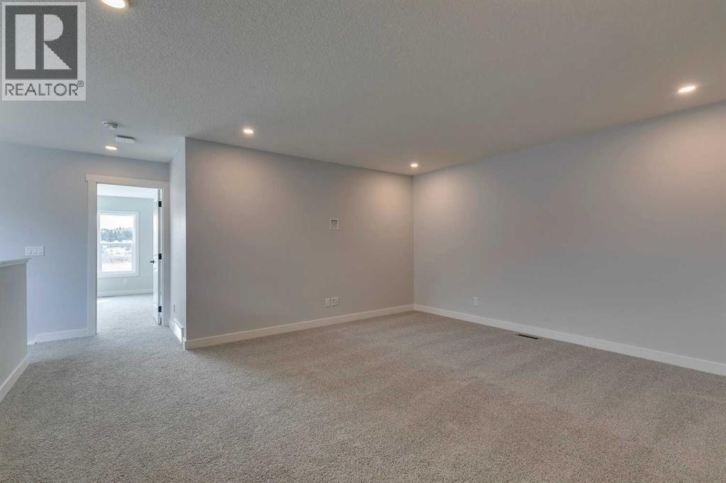 31 Creekstone Green SW, Calgary, Alberta  T2X 6H6 - Photo 22 - A2284189